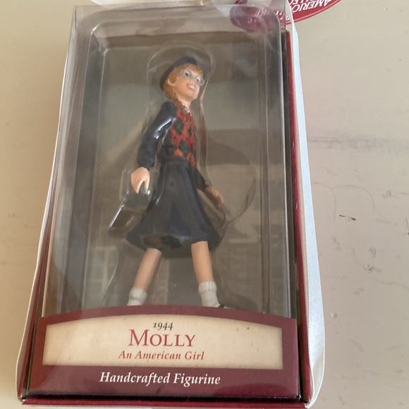 COMPLETE SET of 8 American Girl / Pleasant Co. figurines by Hallmark. 2002. - Picture 3 of 14